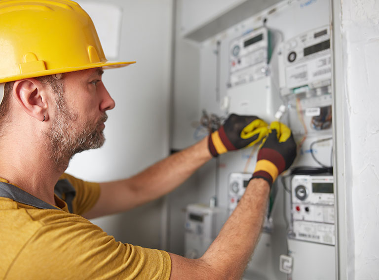 Mit unserer Wallbox und der Ladekarte sind Sie im ganzen Land sauber unterwegs.